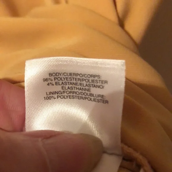 Kasper -Medium Twist Neck Gold/ Mustard- Sleeveless Blouse - Picture 5 of 6